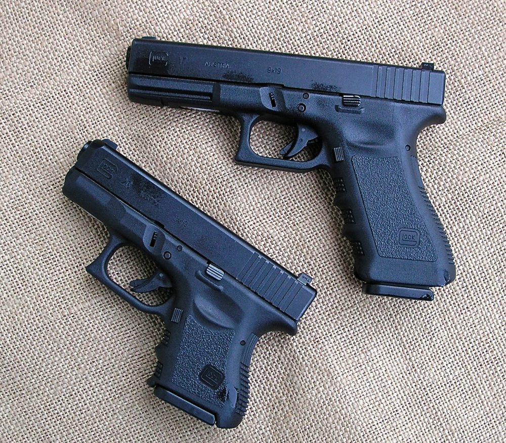 Glock 19 vs Glock 26 - AmmoMan School of Guns Blog