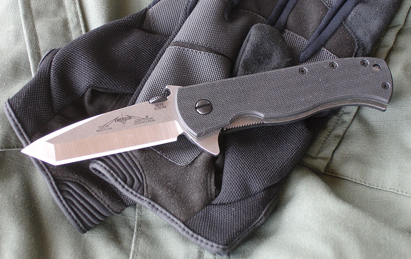 Emerson CQC-7BW Flipper takes iconic CQC-7 to a new level. It’s the only Emerson knife currently available with a CPM S35VN blade.