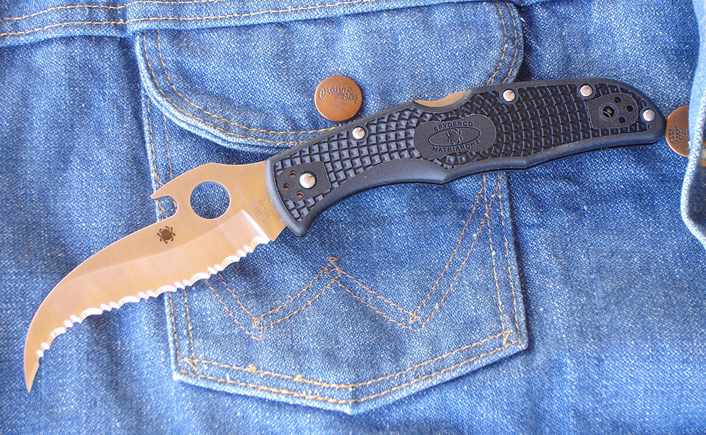 Matriarch 2 is a purpose-designed personal-protection tool that’s based on the Spyderco Civilian, which was designed for federal undercover narcotics agents.