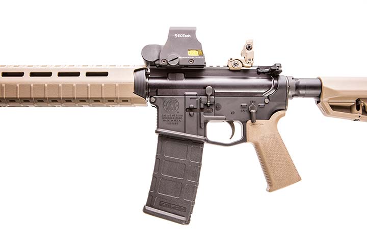 Left side of receiver has Smith & Wesson logo.