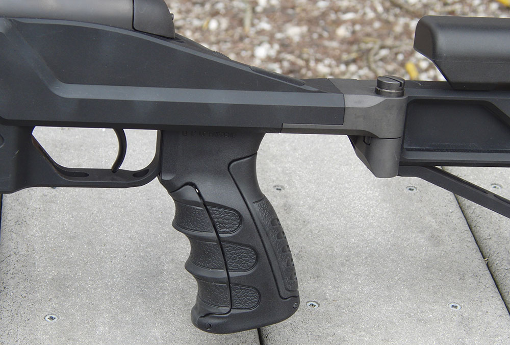 SSG 08’s adjustable pistol grip is ergonomic and comfortable—a real aid to precision shooting.