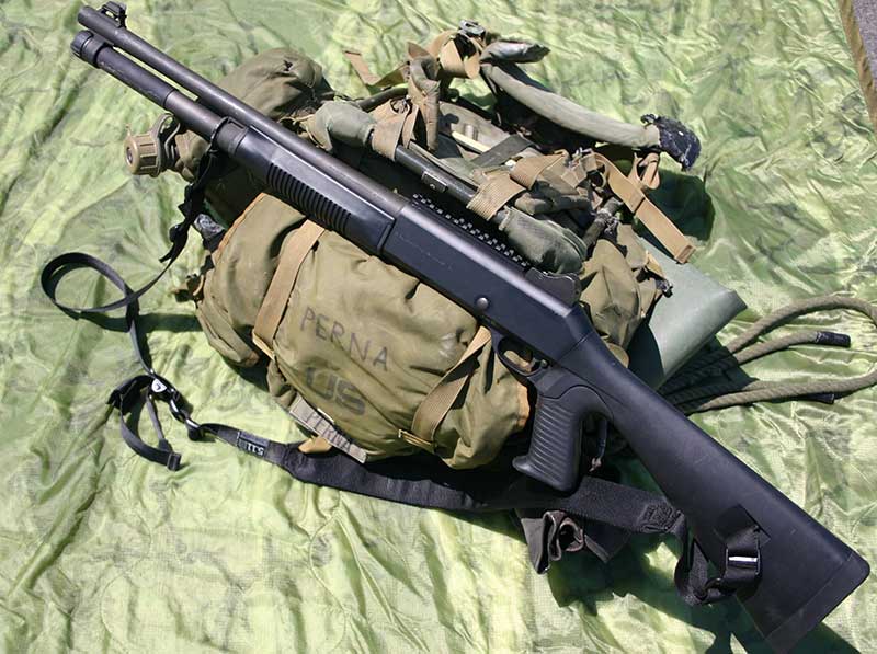 Picatinny rail on Benelli M4.