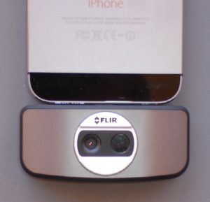 FLIR-ONE-iOS-plugs-into-Lightning-port