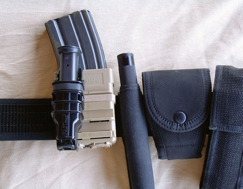 FastMag-and-FastMag-Pistol-on-duty-belt