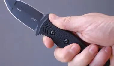 I.C.E.-Dagger-is-comfortable-in-forward-and-reverse-grips