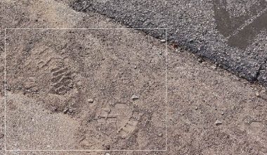 Two-footprints-at-an-intersection