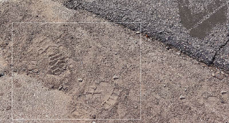 Two-footprints-at-an-intersection