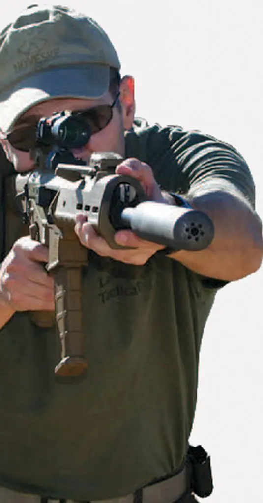 ACR’s-controllable-muzzle-shake-and-forward-weight-kept-muzzle-down-in-both-static-and-moving-positions