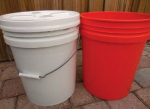 Food-storage-buckets-with-lids-make-excellent-inexpensive-cache-containers