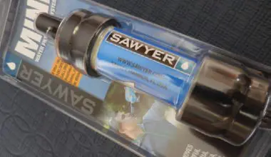 Lightweight-portable-Sawyer-MINI-Water-Filter-can-produce-many-gallons-of-safe-drinking-water