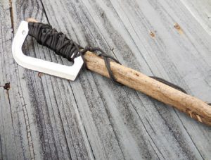 Makeshift-handle-on-the-Fremont-Knives-Farson-Blade-Survival-Tool-and-tight-wrap-with-approximately-five-feet-of-550-paracord-create-improvised-hatchet-for-light-chopping