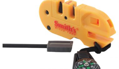 Smith’s-Pocket-Pal-X2-Sharpening---Survival-Tool-combines-tool-sharpening-with-survival