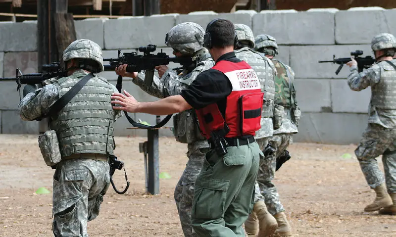 Soldiers-work-on-shooting-on-the-move