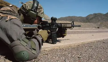 Steve-Furbush-fires-graded-exercise-during-EAG-class-at-Casa-Grande,-Arizona-PD