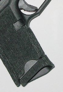 Unique-Bowie-cut-to-pinky-rest-magazine-base-pad-to-reduce-strong-side-printing