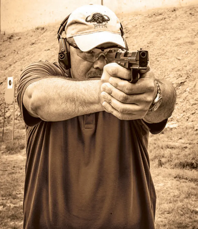 Wayne-Dobbs-of-Hardwired-Tactical-Shooting-with-HK-VP9