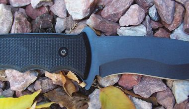 Bear-OPS™-Constant-is-a-rugged-and-useful-tactical-blade-in-a-compact-envelope
