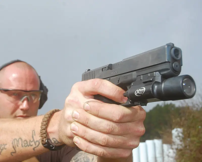 Ben-Simonsen-of-Boresight-Solutions-runs-his-Glock-with-SureFire-X300