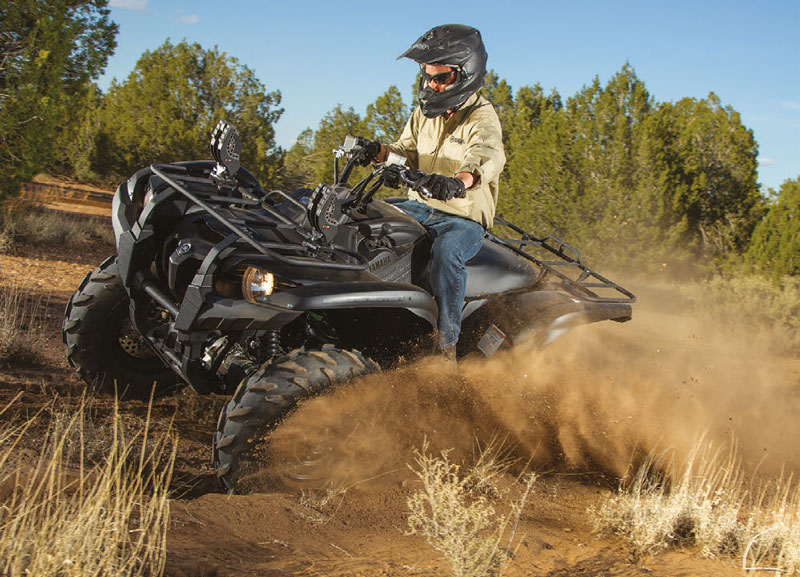 Diggin’-dirt-on-a-Yamaha-Grizzly