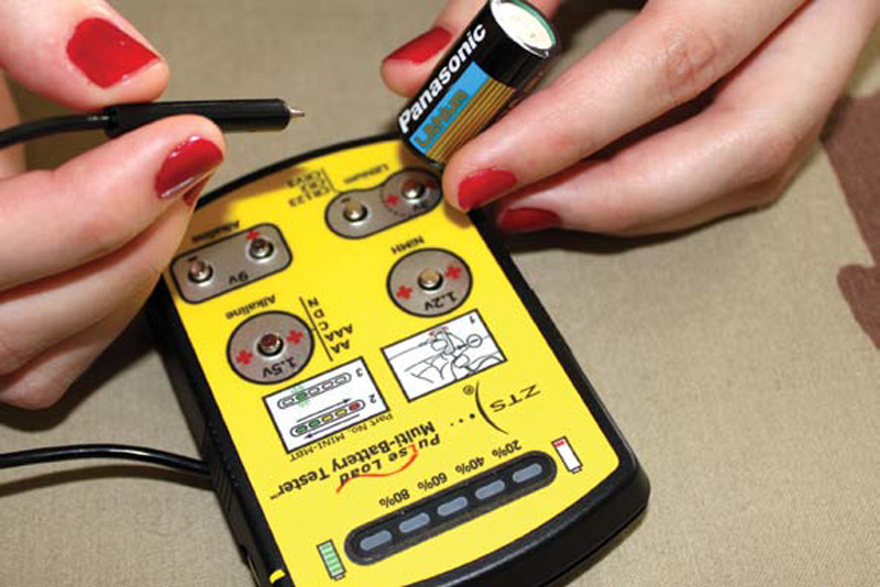 First,-place-Battery’s-positive-(+)-terminal-firmly-on-proper-test-terminal