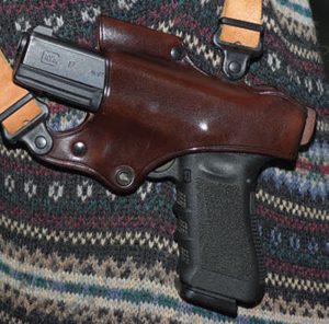 For-double-shoulder-rig-testing,-Thomas-ran-standard-OJR-set-up-for-right-hand,-along-with-mirror-image-holster-(shown)-for-left-hand