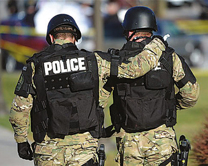 Responding-officers-at-scene-of-Virginia-Tech-massacre