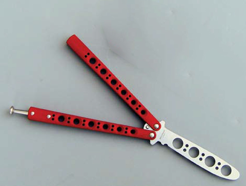 Bali-Songtraining-bladeis-very-useful-forlearning-manipulationof-this-type-ofknife