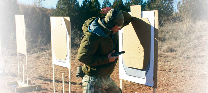 Falla-shows-close-in-pistol-technique