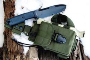 Ontos-Survival-Knife-with-its-sheath-and-survival-kit