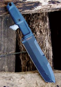 Ontos’-blade-and-ergonomic-handle.-Note-serrated-edge-and-chopping-edge