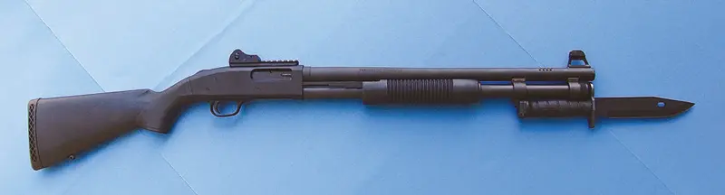 Mossberg-590A1-with-M9-bayonet-mounted