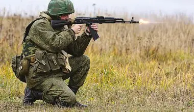 Russian-soldier-of-Internal-Troops-fires-AK-74M