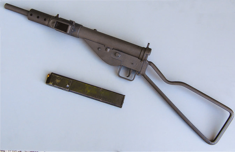 Left-side-of-Sten-with-magazine-re¬moved